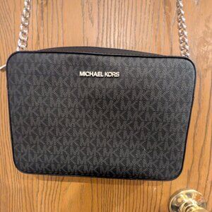 NWT Michael Kors Jet Set Large Logo Crossbody Bag with Silver Tone Hardware